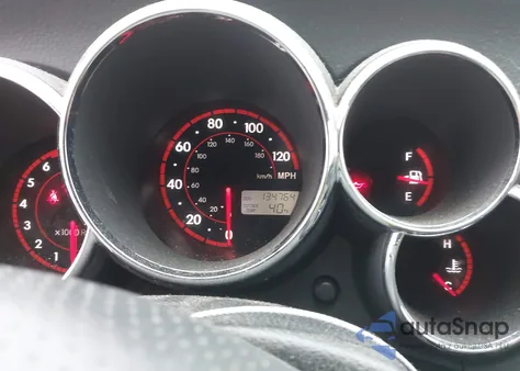 2007 Pontiac Vibe z USA, uszkodzony, nr VIN 5Y2SL65817Z408238